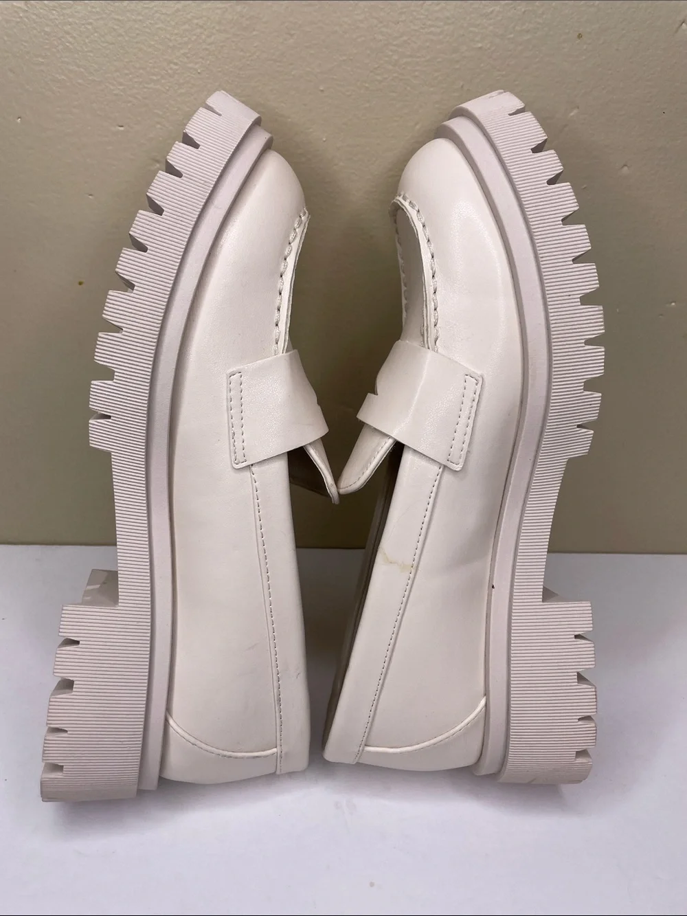 FALLS CREEK Cream VANESSA Memory Foam Prep Platform Lug Sole Penny Loafer NWT 9